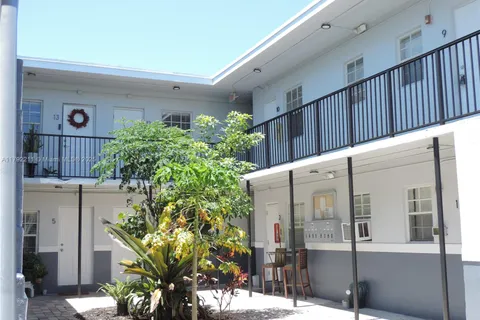 3615 Thomas Ave # 11, Miami FL 33133