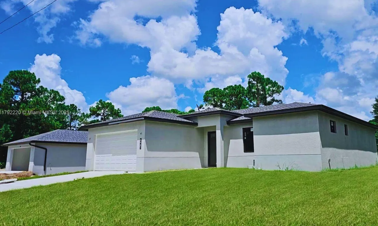 2713 56th st w, Lehigh Acres FL 33971