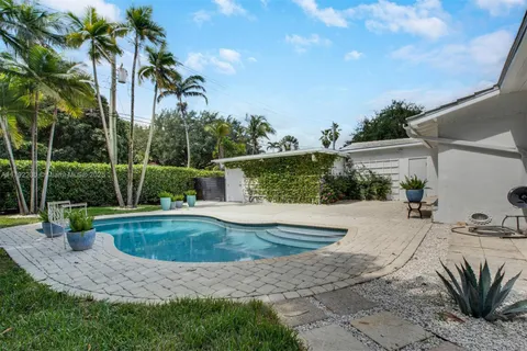 102 NE 94th St, Miami Shores FL 33138