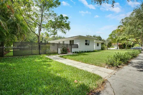 102 NE 94th St, Miami Shores FL 33138