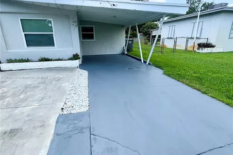 32 Allen Rd # 2, West Park FL 33023