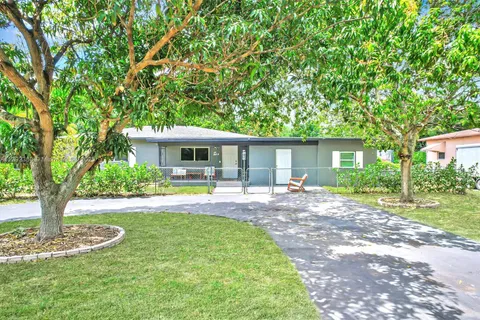 13320 N Miami Ave, Miami FL 33168