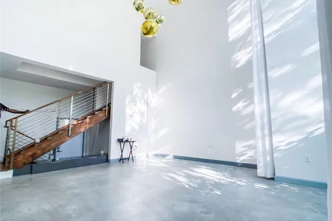 163 N Shore Dr # 5, Miami Beach FL 33141