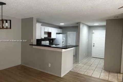 11229 W Atlantic Blvd # 204, Coral Springs FL 33071