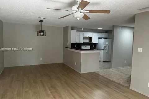 11229 W Atlantic Blvd # 204, Coral Springs FL 33071