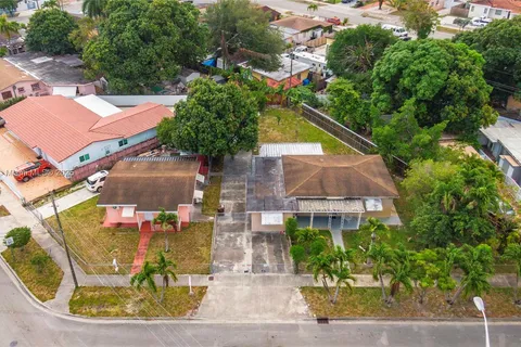 171 Curtiss Dr, Hialeah FL 33010