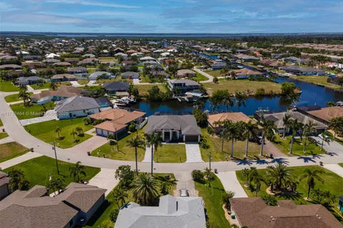 2526 SW 25th ave, Cape Coral FL 33914