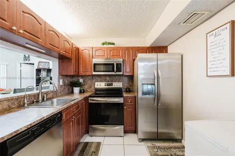 1100 N Hiatus Rd # 1100, Pembroke Pines FL 33026