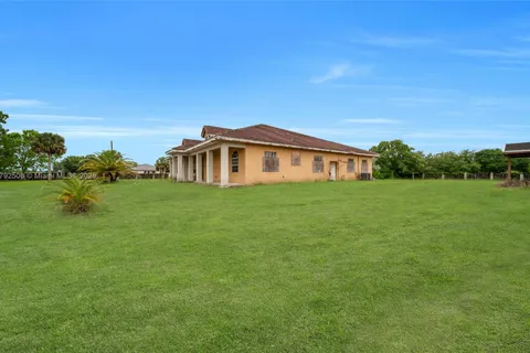 687 Montura Ave, Clewiston FL 33440