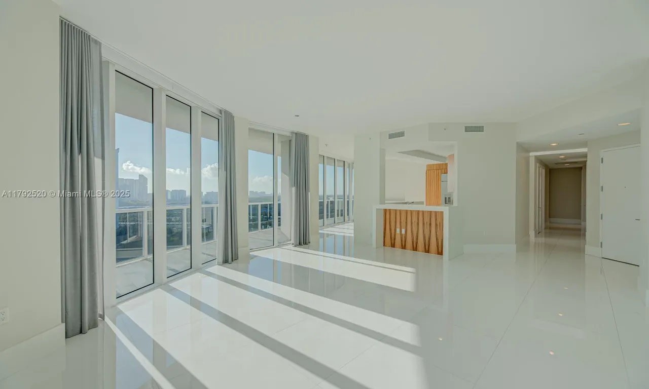 4100 Island Blvd # 1402, Aventura FL 33160