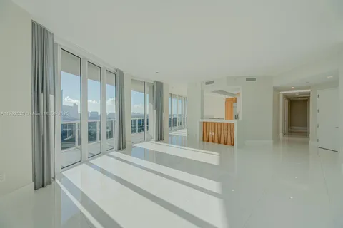 4100 Island Blvd # 1402, Aventura FL 33160