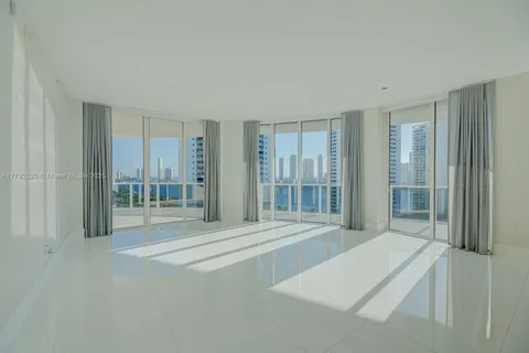 4100 Island Blvd # 1402, Aventura FL 33160