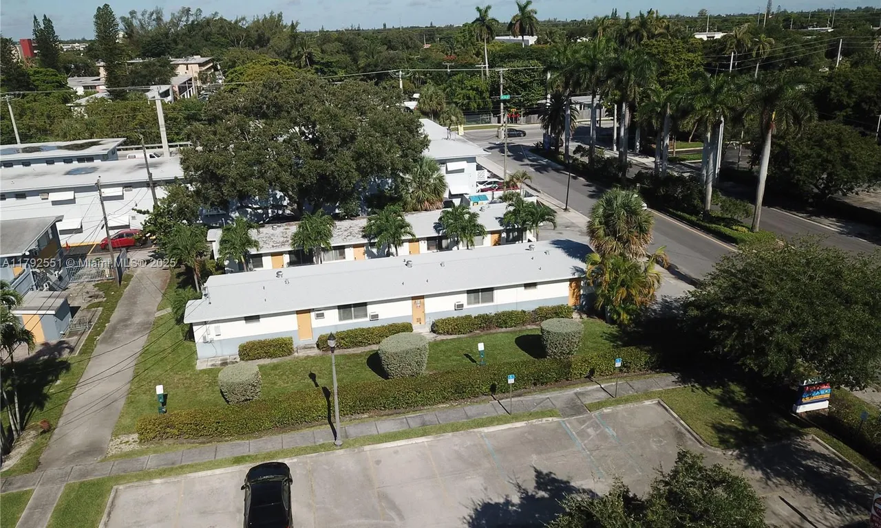 1640 NE 127 st # 421, North Miami FL 33161