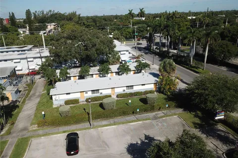 1640 NE 127 st # 421, North Miami FL 33161