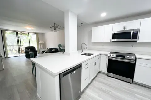 7950 W Mcnab Rd # 222, Tamarac FL 33321