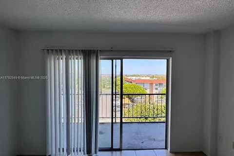 4174 INVERRARY DR # 707, Lauderhill FL 33319