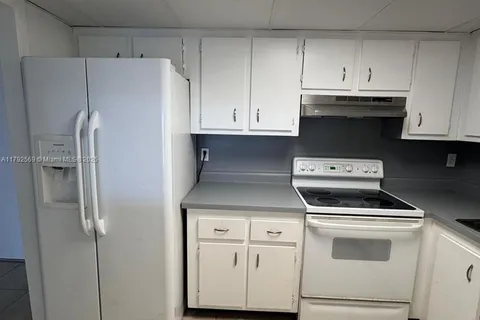 4174 INVERRARY DR # 707, Lauderhill FL 33319