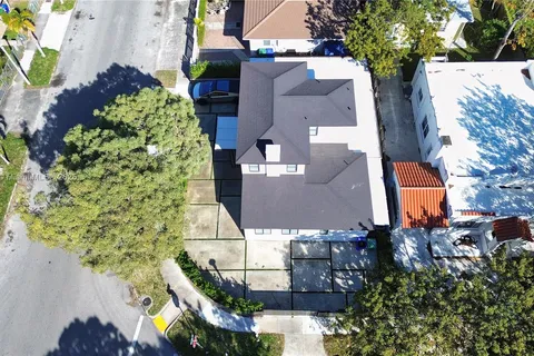 927 SW 18th Ave, Miami FL 33135