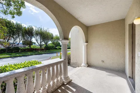 27056 SW 140th Pl, Homestead FL 33032
