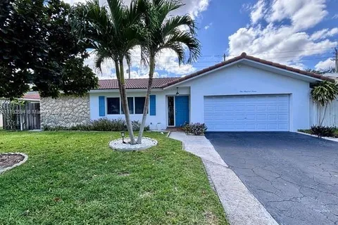 107 Winged Foot Ln, Boca Raton FL 33431
