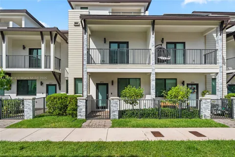 4755 NW 83rd Path, Doral FL 33166