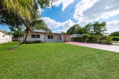 6808 SW 22nd Ct, Miramar FL 33023