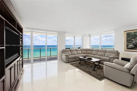 8855 Collins Ave # 8J, Surfside FL 33154