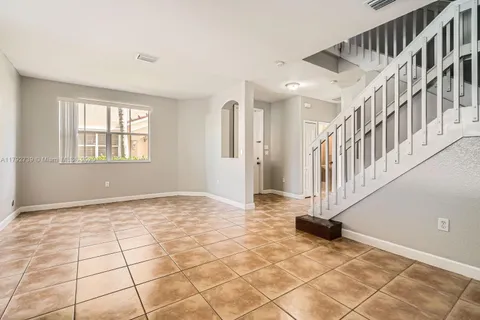 894 SW 151st Pl, Miami FL 33194