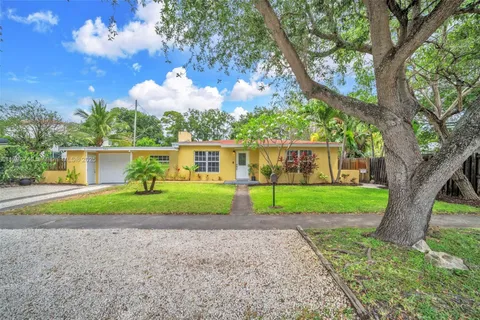 251 SW 23rd St, Fort Lauderdale FL 33315