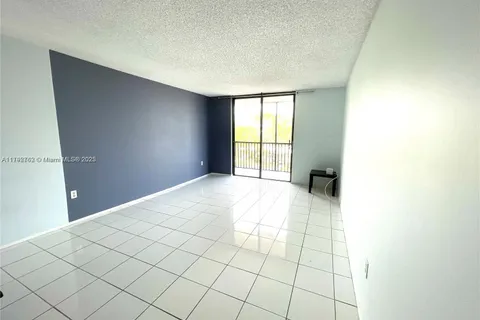 16950 W Dixie Hwy # 427, North Miami Beach FL 33160