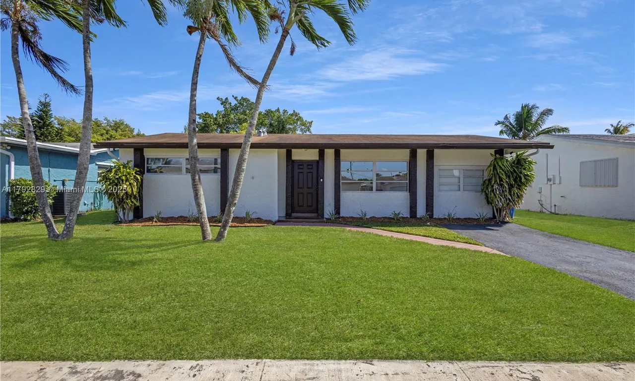 11450 NW 45th Pl, Sunrise FL 33323