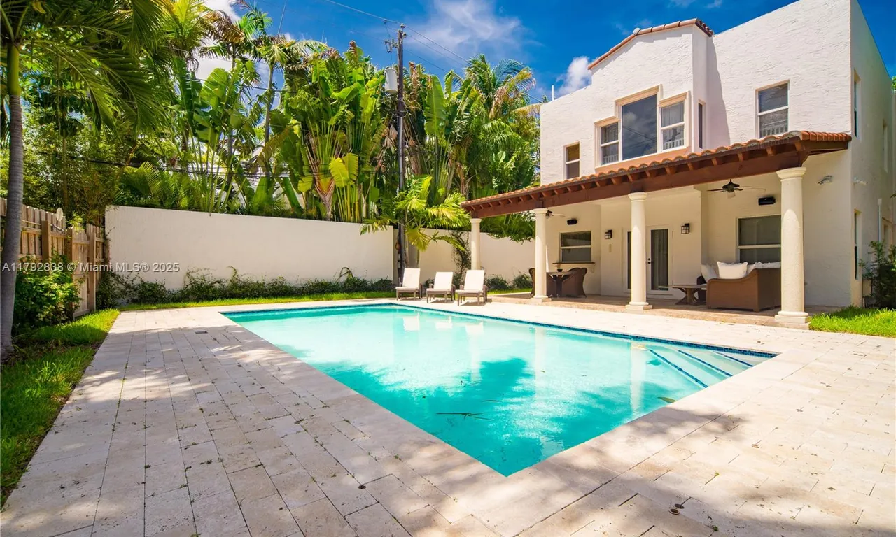 3514 Crystal Ct, Miami FL 33133