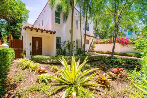 3514 Crystal Ct, Miami FL 33133