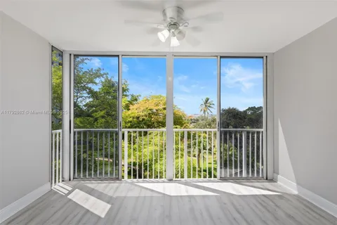 4200 Hillcrest Dr # 505, Hollywood FL 33021