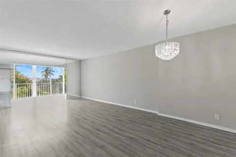4200 Hillcrest Dr # 505, Hollywood FL 33021
