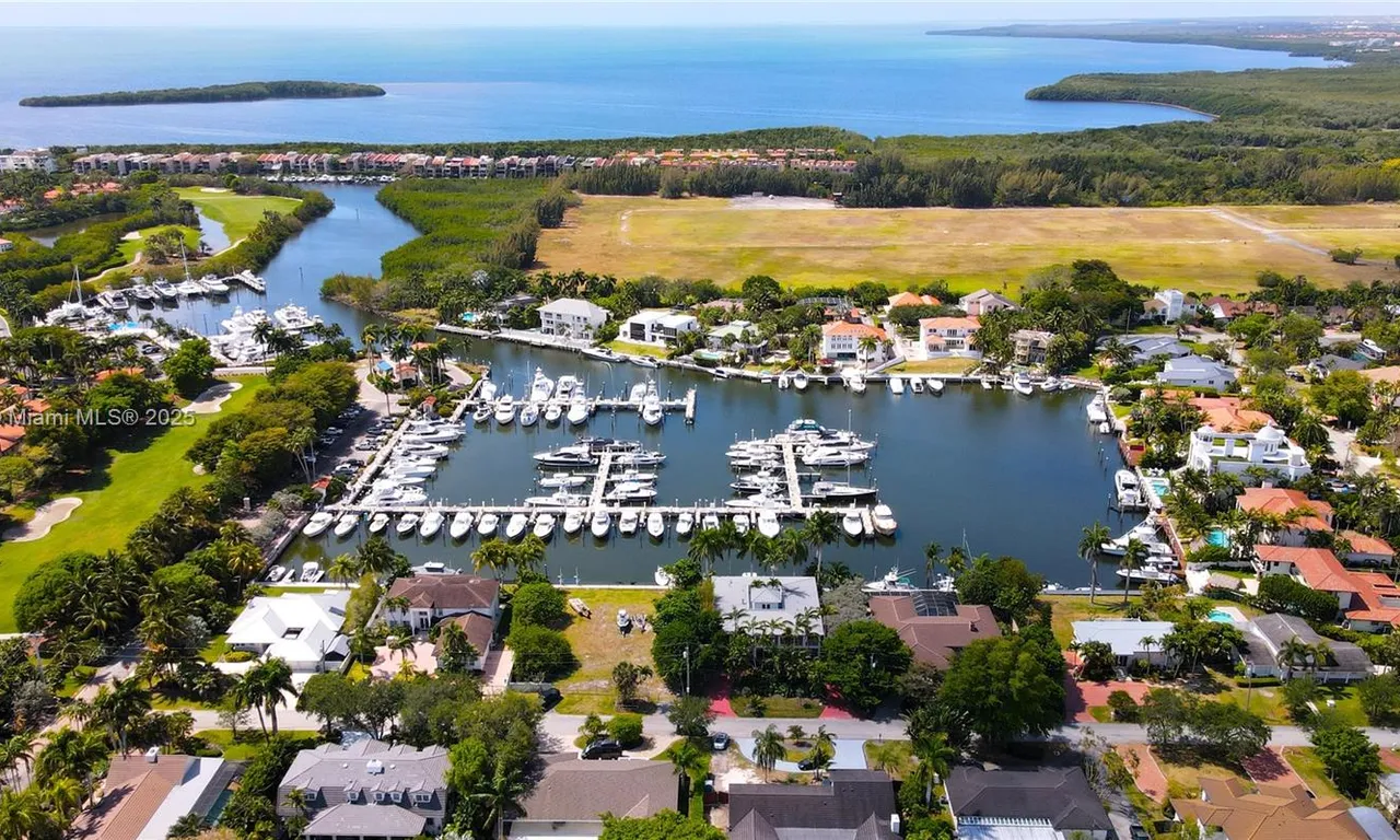 6600 SW 144th St, Coral Gables FL 33158