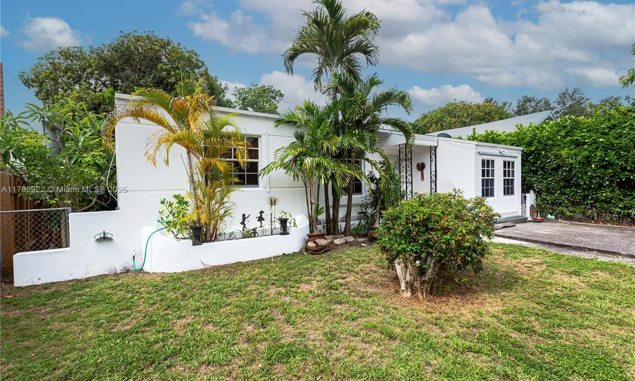 40 NE 49th St, Miami FL 33137