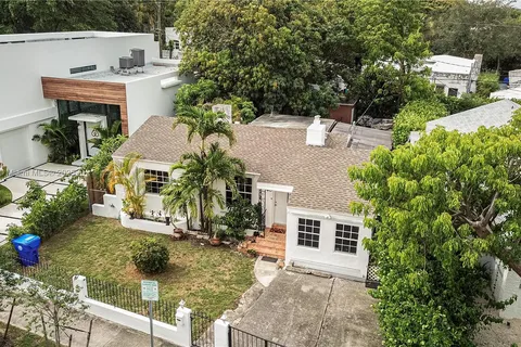40 NE 49th St, Miami FL 33137