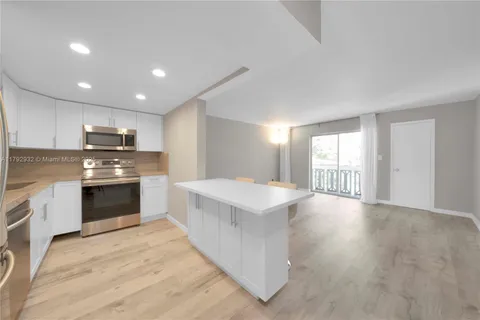 200 Galen Dr # 308, Key Biscayne FL 33149