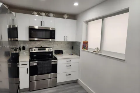 17000 NW 67th Ave # 311, Hialeah FL 33015