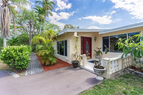 13590 SW 73rd Ct, Pinecrest FL 33156