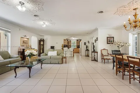 13590 SW 73rd Ct, Pinecrest FL 33156