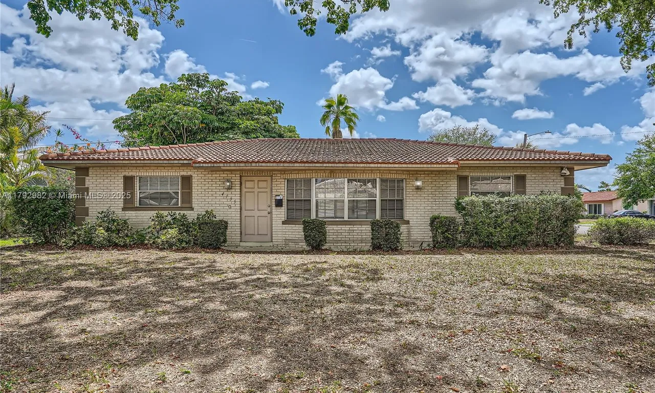 4109 NW 79th Ave, Coral Springs FL 33065