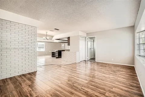 4109 NW 79th Ave, Coral Springs FL 33065