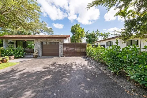 480 NW 88th Ter, El Portal FL 33150