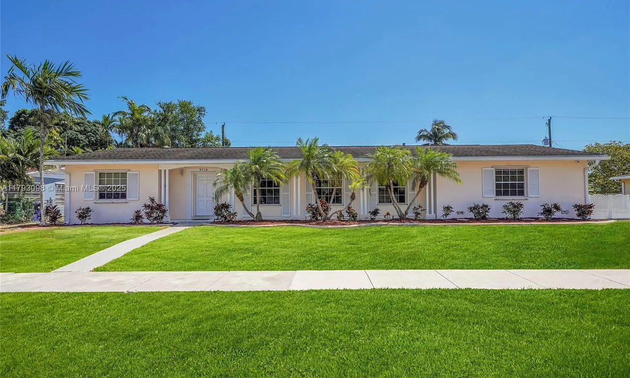 9750 SW 159th St, Miami FL 33157