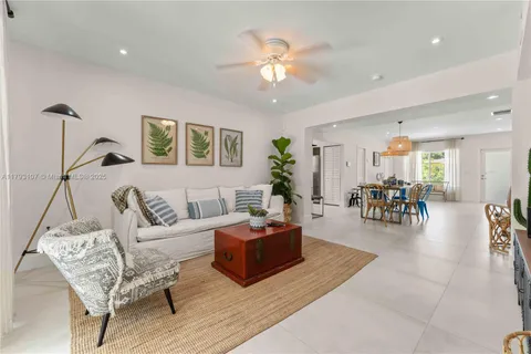 38 NE 50th St, Miami FL 33137