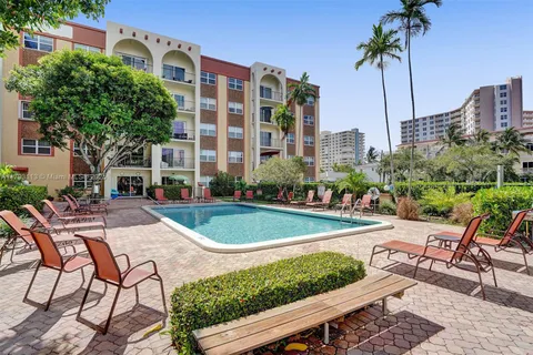 400 N Riverside Dr # 512, Pompano Beach FL 33062