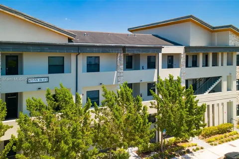 8175 NW 104th Ave # 25, Doral FL 33178