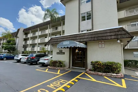 6080 NW 44th St # 205, Lauderhill FL 33319